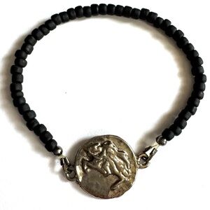 The Legend of Sleepy Hollow Silver Tone Black Beaded Bracelet Gothic Literary